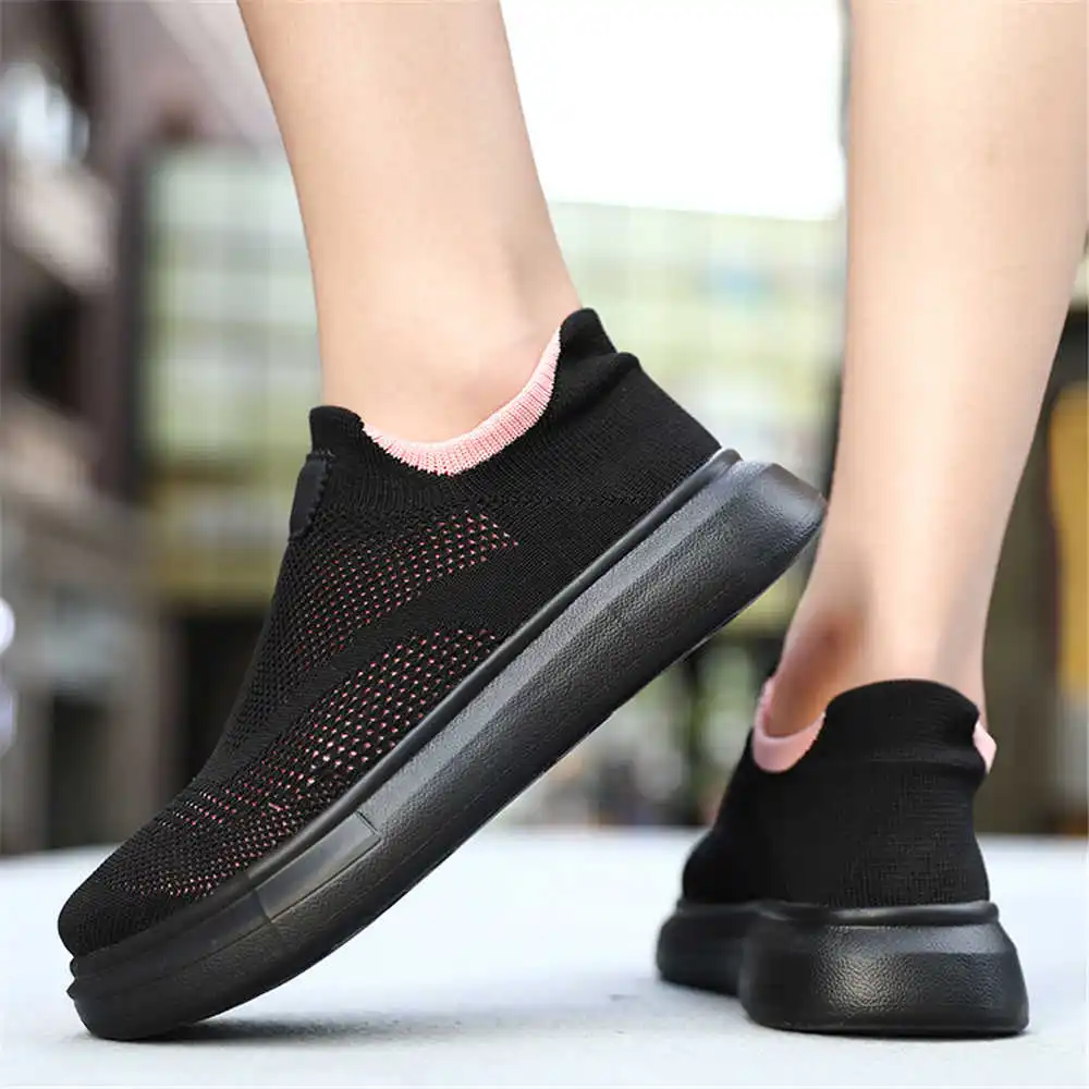 Streetwear Brand Design Ideas - Plattform Strümpfe braune Schuhe für Frau